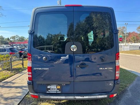 Used 2016 Freightliner Sprinter 2500 w/ Rear Window Package image 5