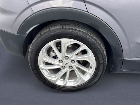 Used 2023 Chevrolet Bolt EUV LT image 13