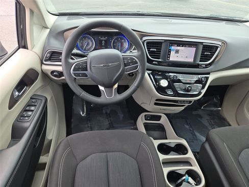 Certified 2023 Chrysler Voyager LX FWD image 23