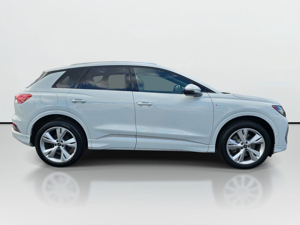 Used 2023 Audi Q4 e-tron Prestige AWD/4WD image 6