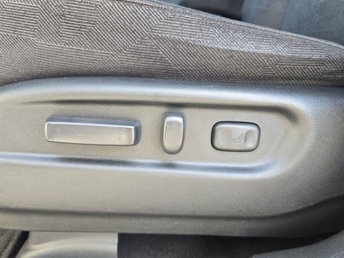 Used 2021 Honda Pilot EX image 16