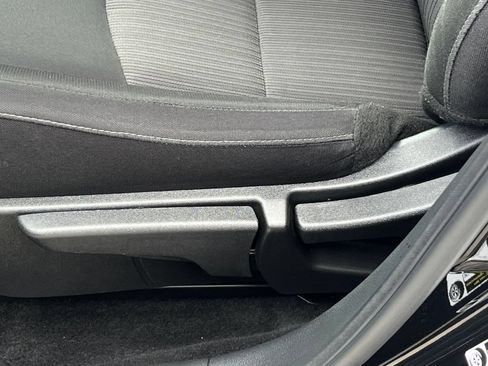 Used 2025 Nissan Sentra SV FWD image 22