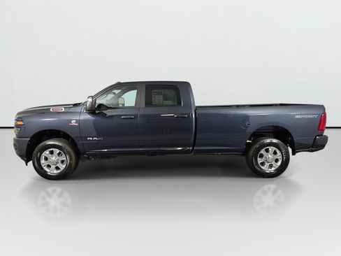 New 2026 RAM 3500 Big Horn AWD/4WD image 7