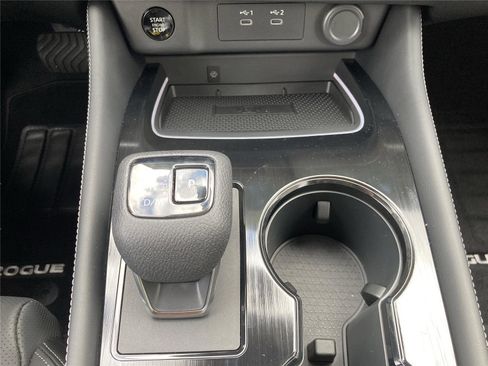 New 2026 Nissan Rogue Platinum w/ Tech Package image 16