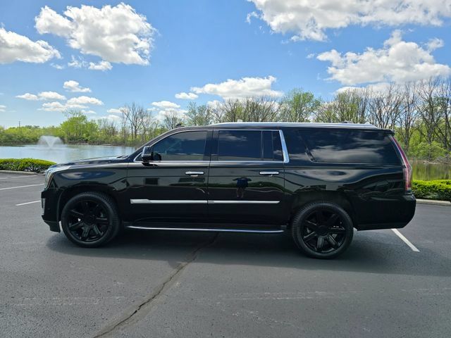 Used 2018 Cadillac Escalade ESV Premium Luxury AWD/4WD image 10
