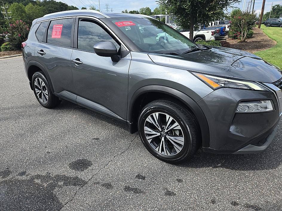 Certified 2023 Nissan Rogue SV w/ SV Premium B Package FWD image 4