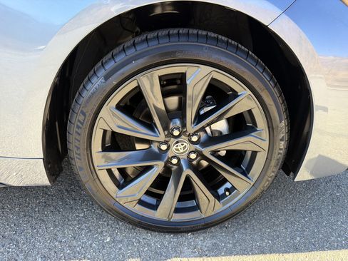 Used 2024 Toyota Corolla SE image 12