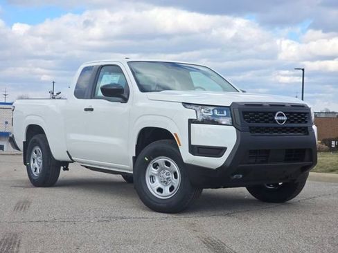 New 2026 Nissan Frontier S image 2