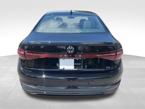 New 2025 Volkswagen Jetta SE image 6