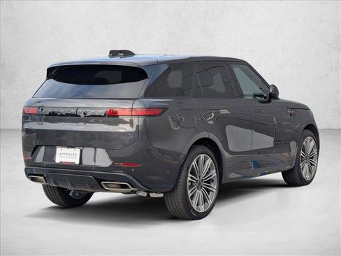 Used 2026 Land Rover Range Rover Sport Dynamic SE AWD/4WD image 5