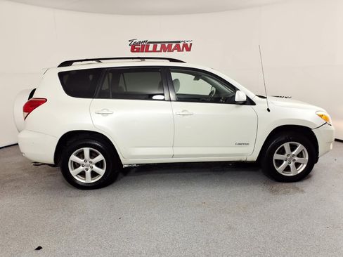 Used 2008 Toyota RAV4 Limited FWD image 2