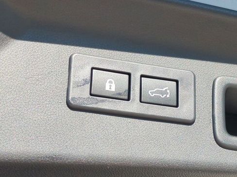 Used 2025 Subaru Forester Premium image 15