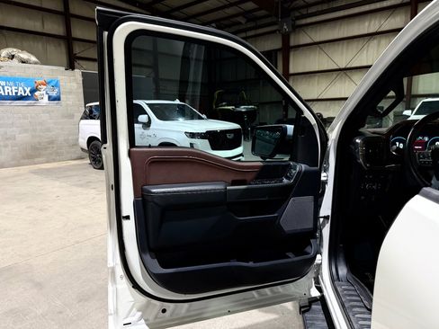 Used 2022 Ford F150 Lariat w/ Equipment Group 502A High AWD/4WD image 11