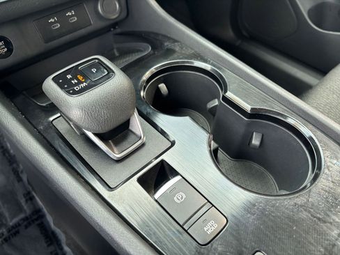 Used 2025 Nissan Rogue SV image 36