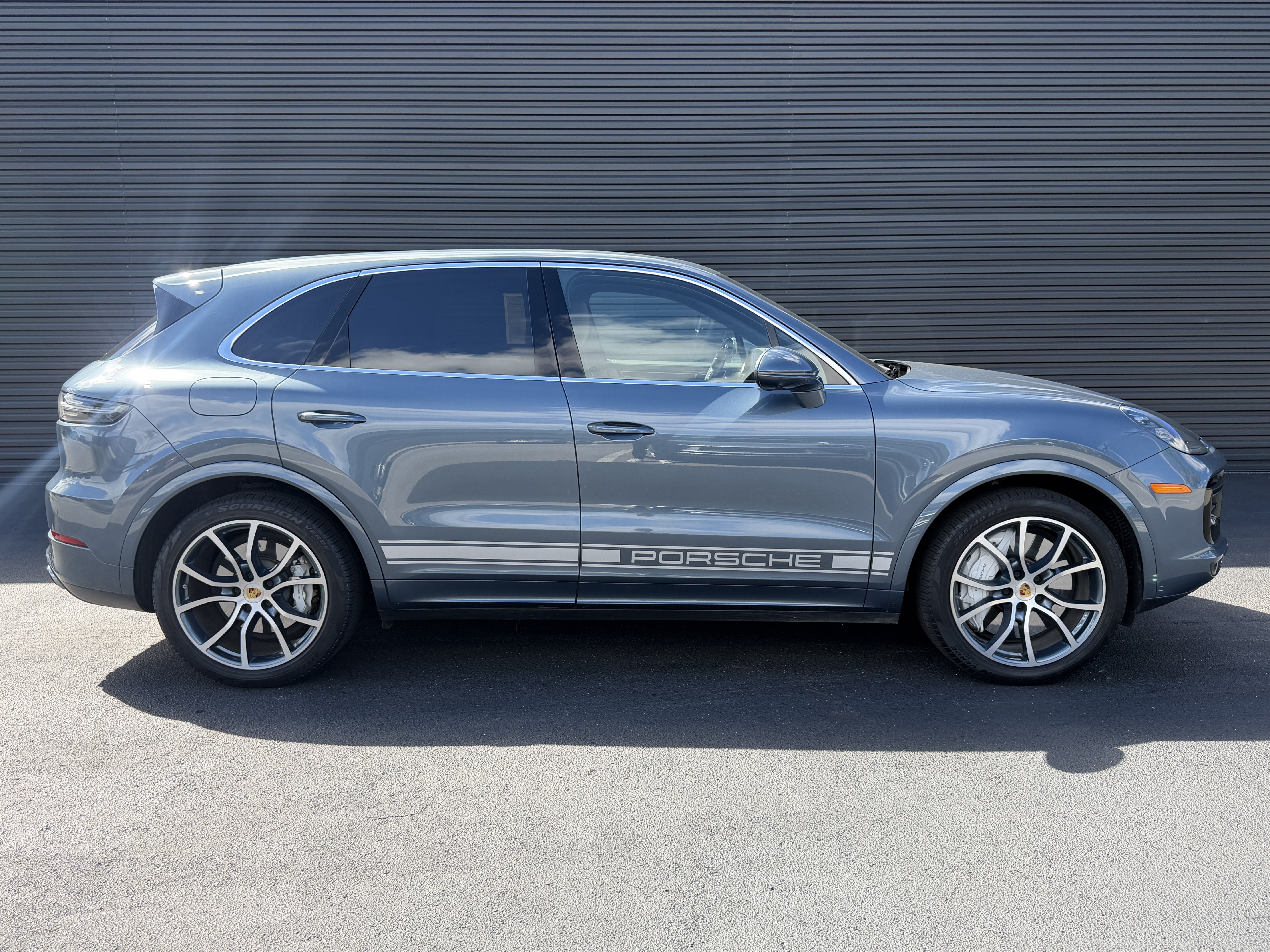Used 2020 Porsche Cayenne Turbo AWD/4WD image 8