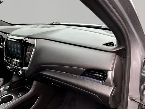 Used 2023 Chevrolet Traverse LT FWD image 26