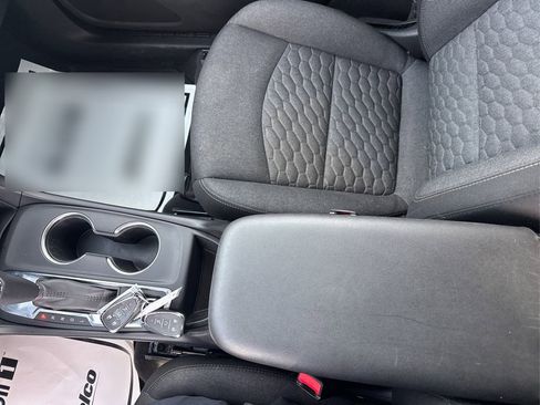 Used 2019 Chevrolet Equinox LT image 12