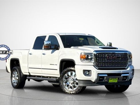Used 2019 GMC Sierra 2500 Denali w/ Duramax Plus Package image 2