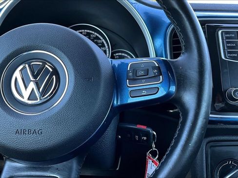 Used 2016 Volkswagen Beetle 1.8T S FWD image 9