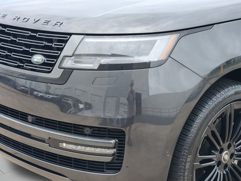 Certified 2025 Land Rover Range Rover SE AWD/4WD image 30