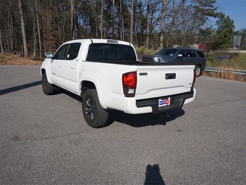 Used 2023 Toyota Tacoma SR5 w/ Technology Package image 19