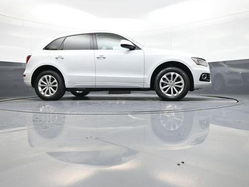 Used 2016 Audi Q5 2.0T Premium Plus w/ Technology Package image 29