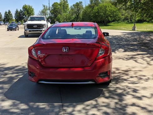 Used 2019 Honda Civic EX image 4
