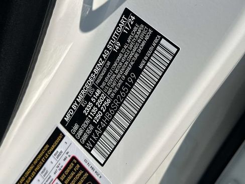 Certified 2025 Mercedes-Benz C 300 4MATIC Sedan image 17