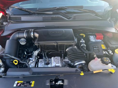 Used 2025 Jeep Compass Trailhawk image 31