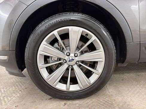 Certified 2018 Ford Explorer Limited FWD image 15