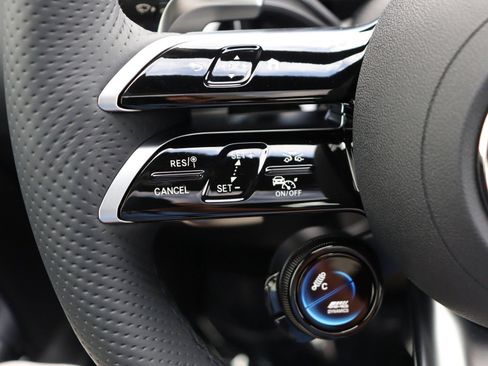 New 2025 Mercedes-Benz GLA 35 AMG 4MATIC image 16