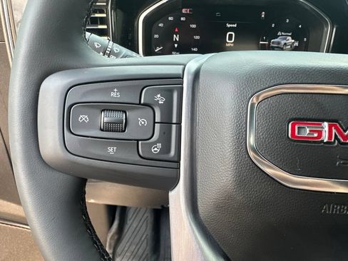 Used 2026 GMC Sierra 1500 SLE AWD/4WD image 10
