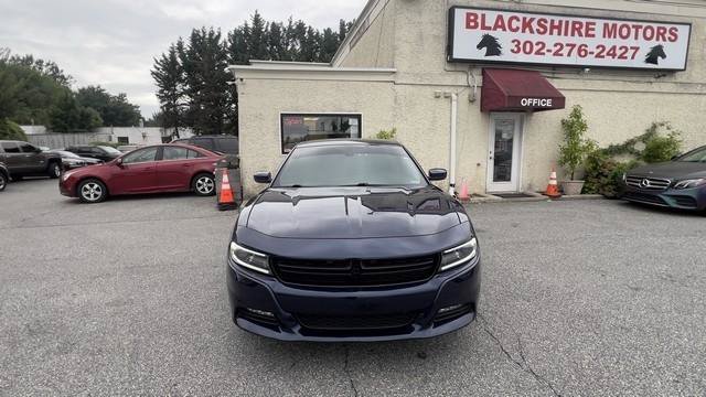 Used 2015 Dodge Charger SXT w/ Driver Confidence Group AWD/4WD image 2