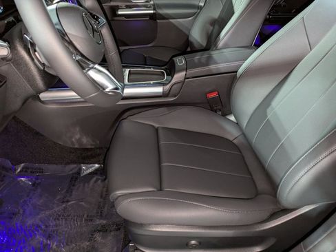 Used 2026 Mercedes-Benz GLA 250 image 4
