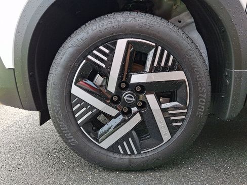 New 2026 Nissan Kicks SV w/ Cold Weather Package FWD image 4