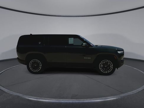 Used 2025 Rivian R1S Adventure AWD/4WD image 5