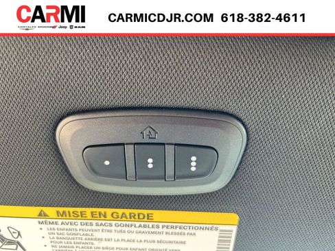 New 2027 Chrysler Pacifica Select FWD image 26