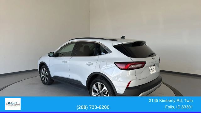 Used 2025 Ford Escape Platinum AWD/4WD image 5
