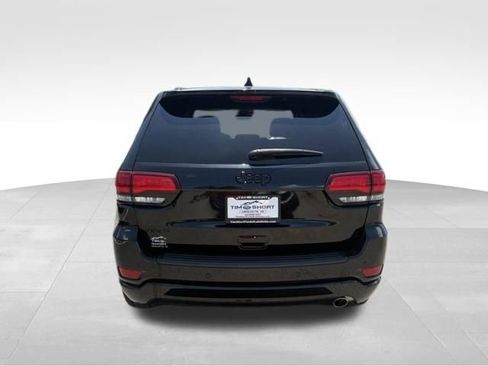 Used 2022 Jeep Grand Cherokee Laredo X AWD/4WD image 11