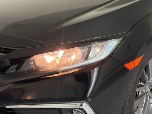 Used 2019 Honda Civic EX image 11