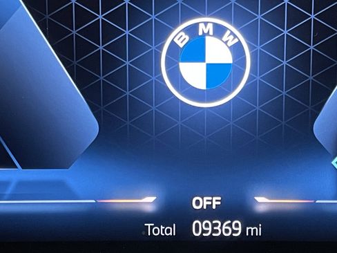 Used 2025 BMW 330i xDrive Sedan w/ M Sport Package image 21