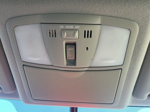 Used 2013 Nissan Rogue SL AWD/4WD image 23