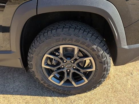 New 2026 Chevrolet Equinox ACTIV w/ Safety and Technology Package image 3