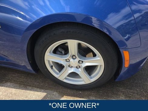 Used 2023 Chevrolet Camaro LT RWD image 3