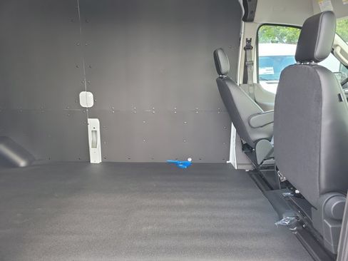 New 2026 Ford Transit 250 148 Medium Roof w/ Load Area Protection Package RWD image 13