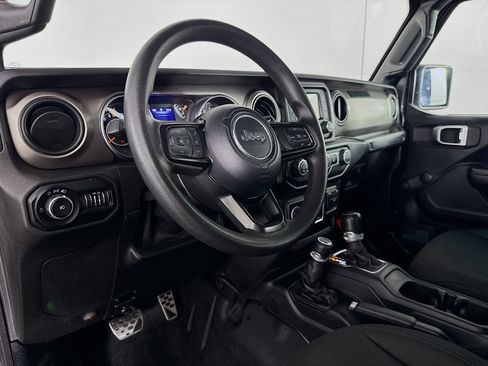 Used 2020 Jeep Wrangler Sport image 22