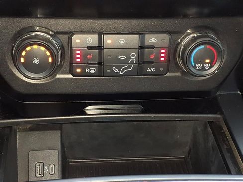 Used 2020 Ford F250 XLT w/ XLT Premium Package image 19