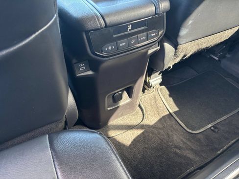 Used 2025 Toyota Grand Highlander FWD image 17