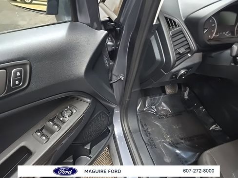 Used 2020 Ford EcoSport SE image 30
