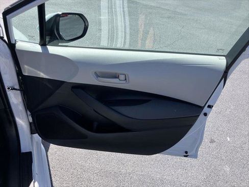 Certified 2024 Toyota Corolla LE image 29